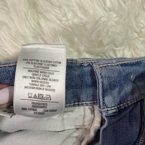 Hudson Rosalie High Rise Wide Leg Distressed Jeans - Picture 9 of 9